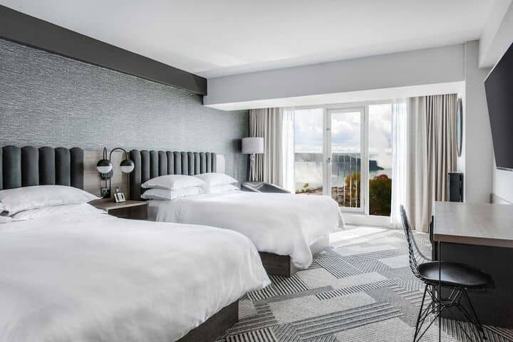 Room 32 of 183