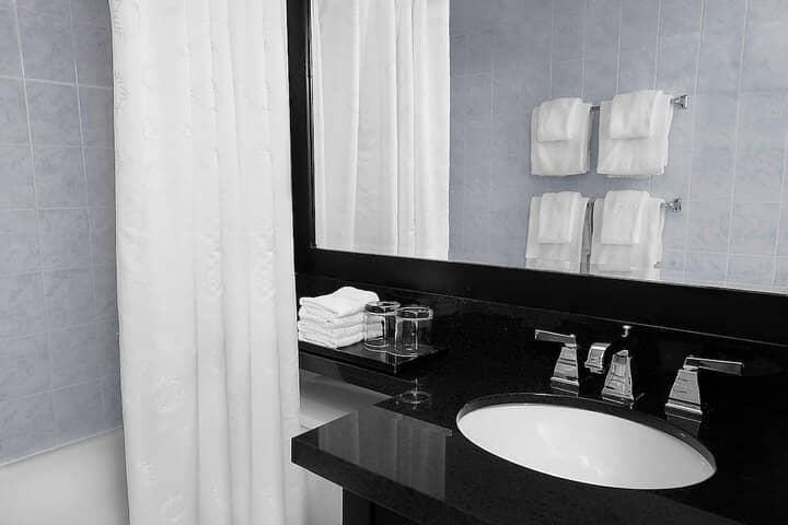 Room 70 of 183